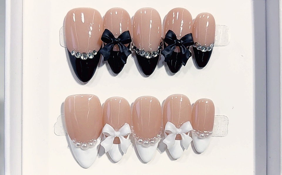 Bow French press-on nails