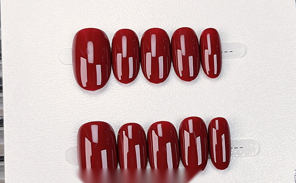 Essential Round press-on nails
