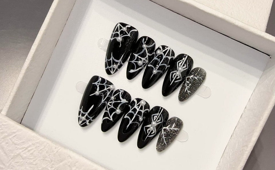 Midnight Web press-on nails