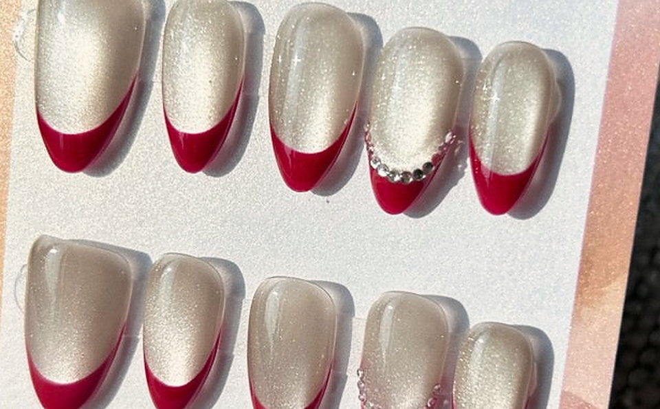 Pearl & Burgundy press-on nails
